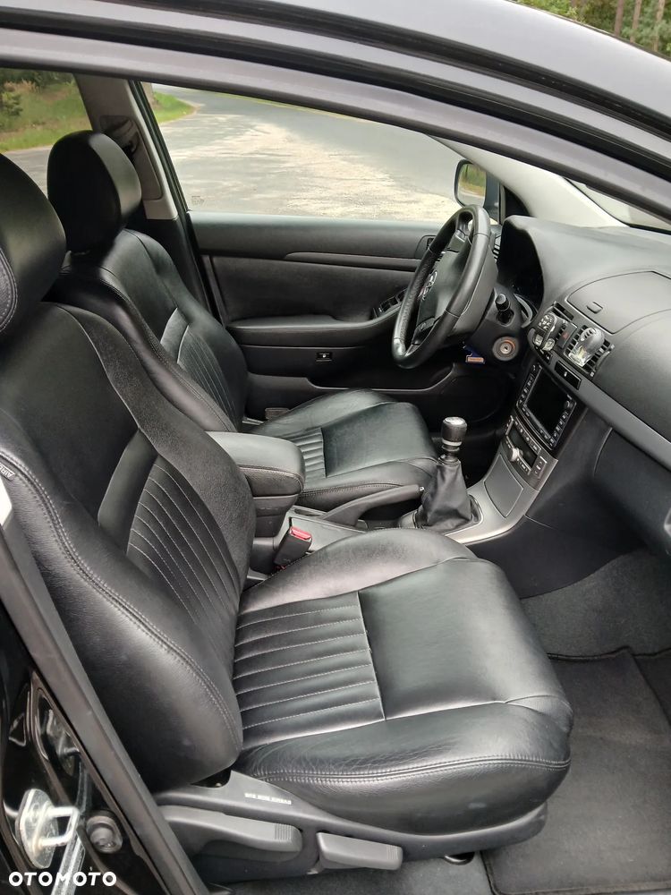 Toyota Avensis 2.0 D-4D - 5