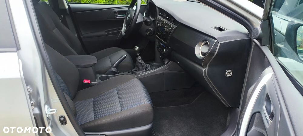 Toyota Auris - 8