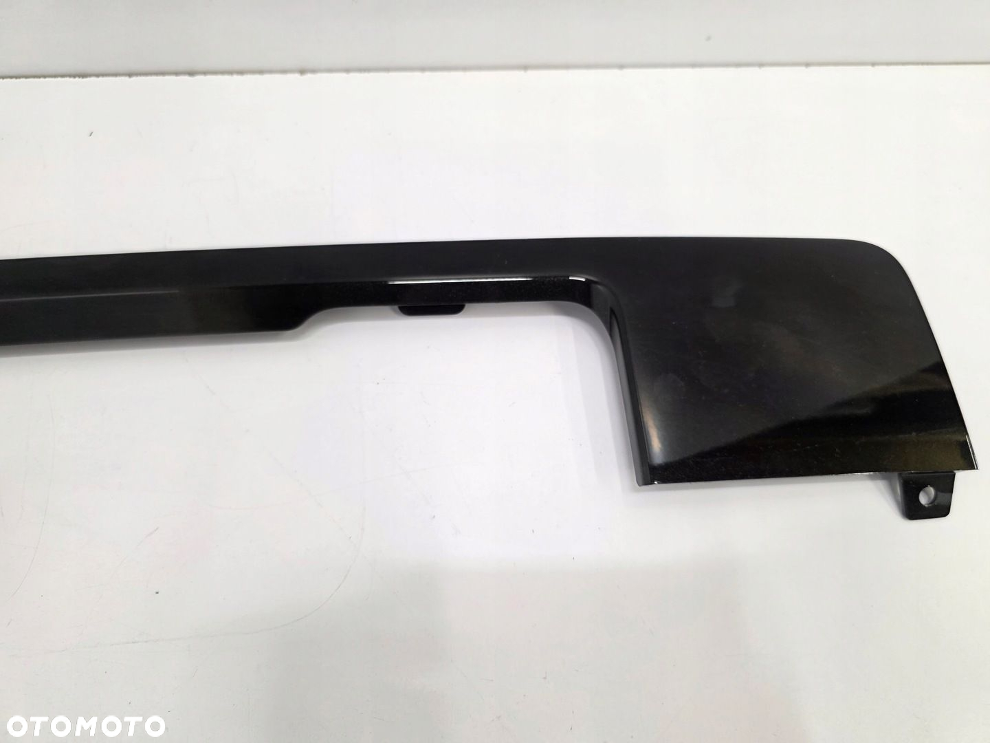 DOKŁADKA SPOILER LAND ROVER DISCOVERY L663 II L8B2-19K809-C N8B2-19K809-C - 3
