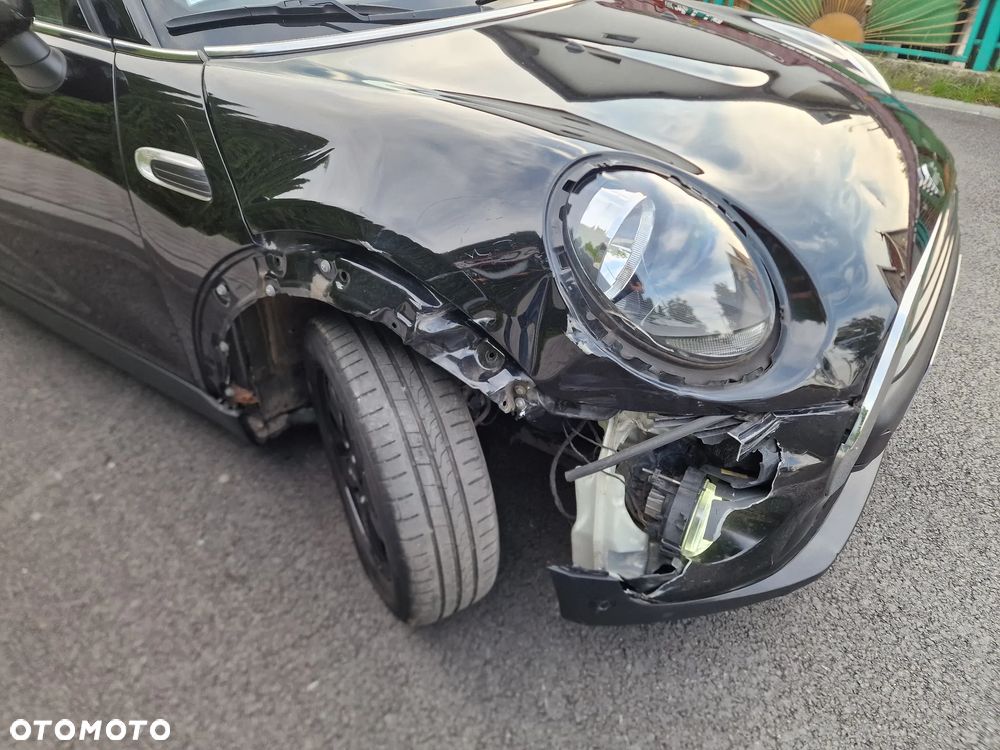 MINI ONE Essential Trim - 32