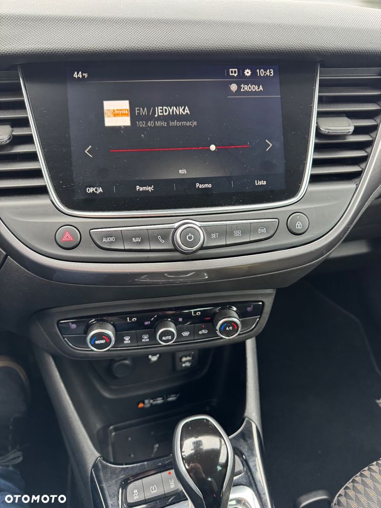 Opel Crossland 1.2 T Design Line S&S - 32