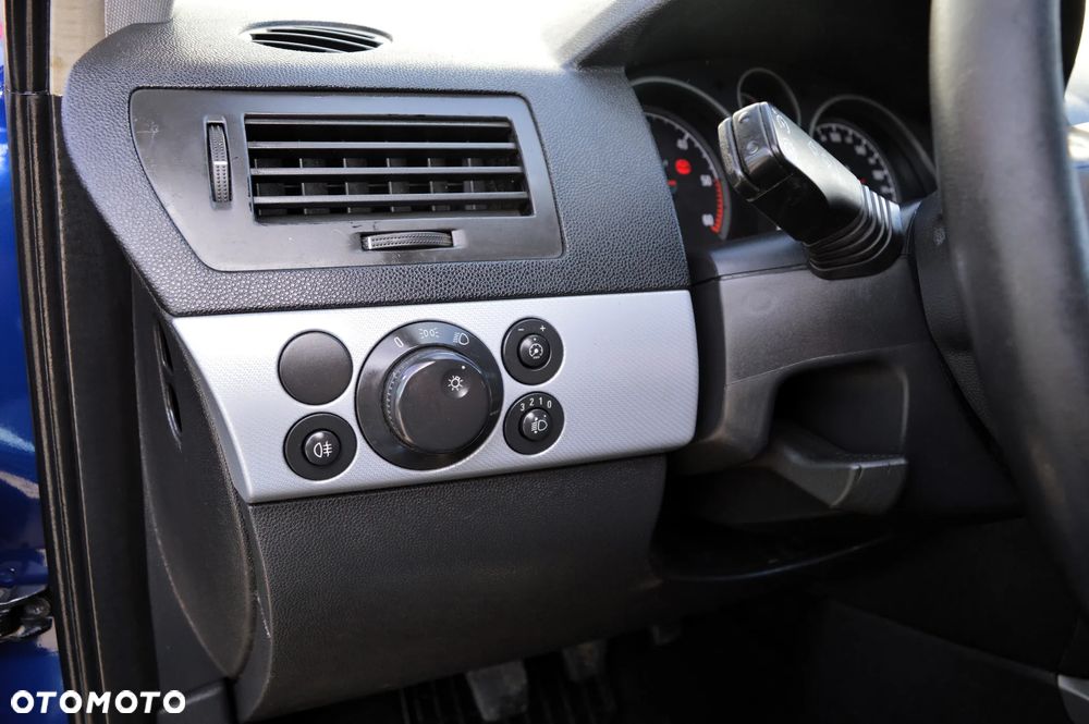 Opel Astra 1.9 CDTI Edition - 25