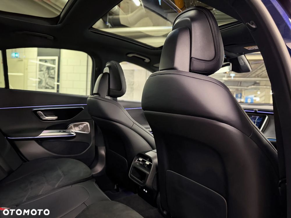 Mercedes-Benz Klasa E 220 d mHEV 4-Matic Exclusive 9G-Tronic - 22