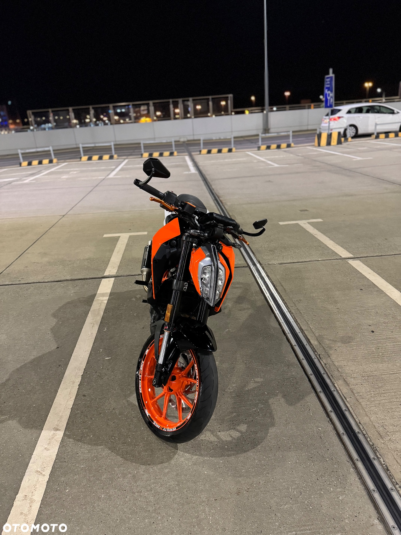 KTM Duke - 13