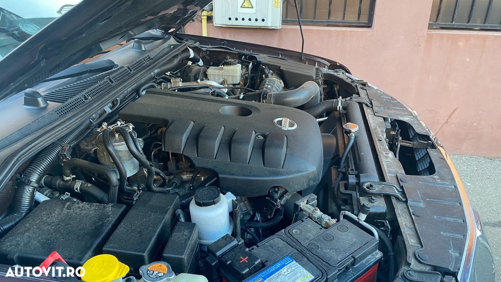 Nissan Pathfinder 2.5 dCi DPF All Mode 4X4 SE - 8