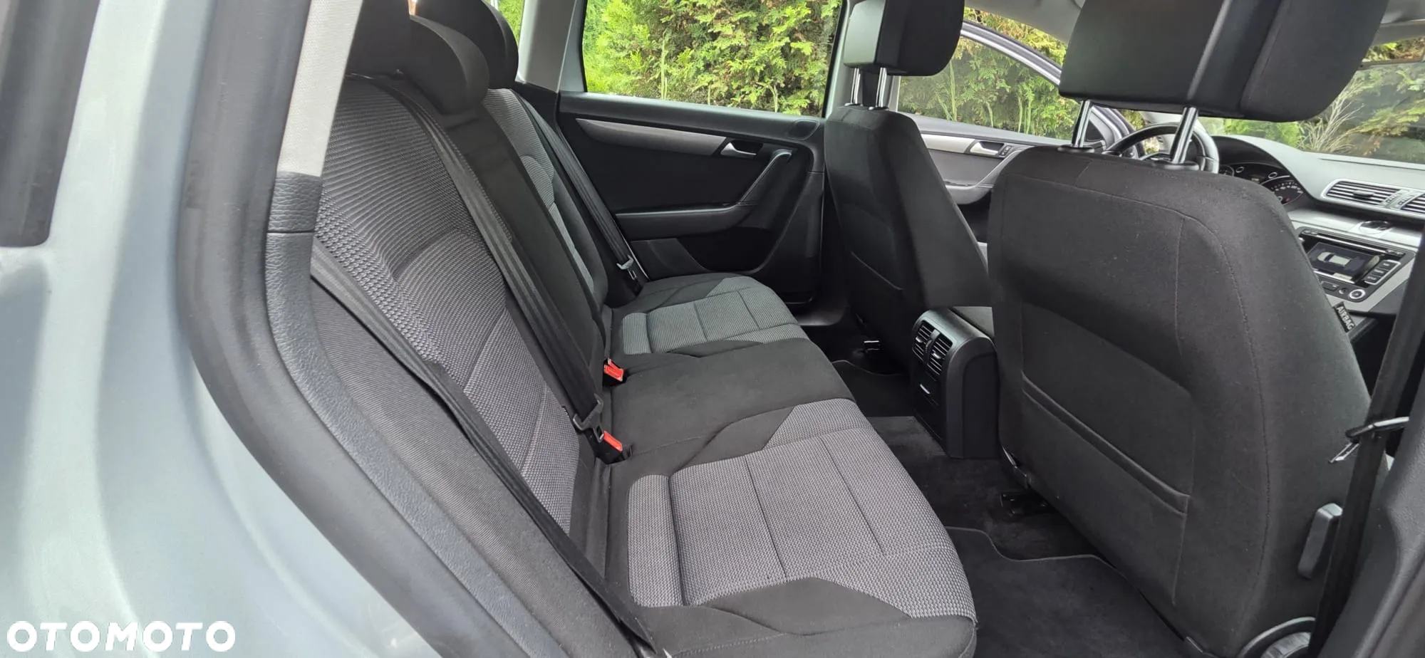 Volkswagen Passat Variant 2.0 Blue TDI SCR R-Line - 31