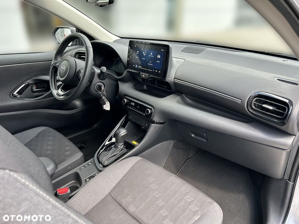 Toyota Yaris Hybrid 1.5 Style - 17
