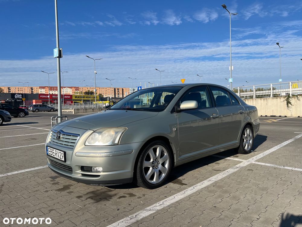 Toyota Avensis 2005 photo 2