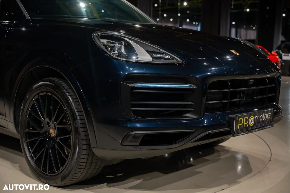 Porsche Cayenne - 8