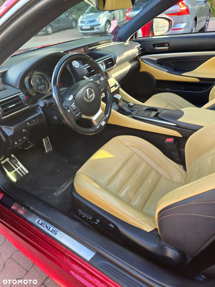 Lexus RC - 10