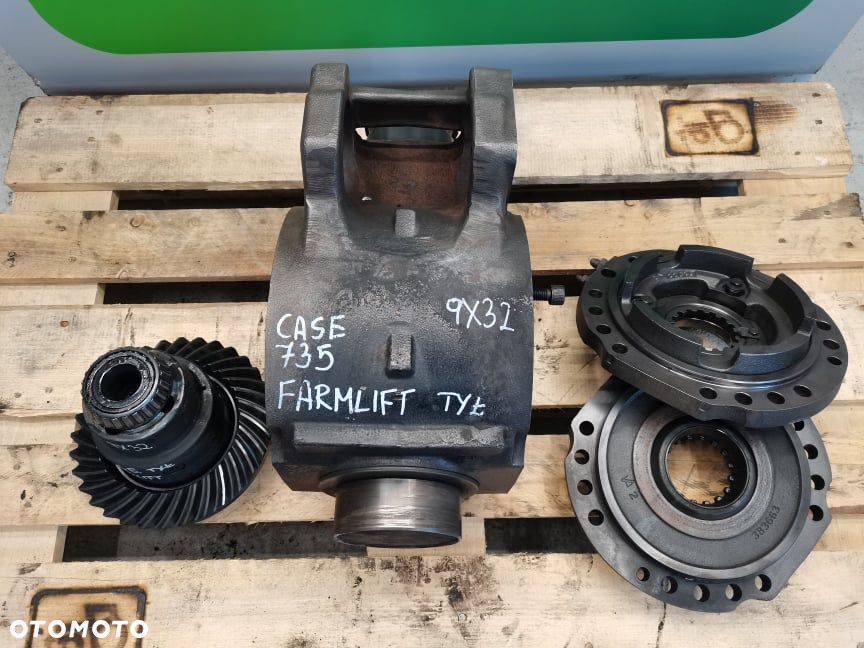 Środek mostu Case 735 FarmLift 9X32 Carraro - 4
