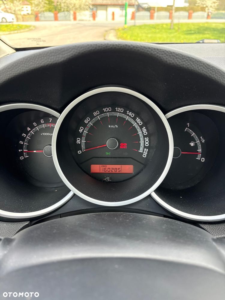 Kia Venga 1.4 L - 14