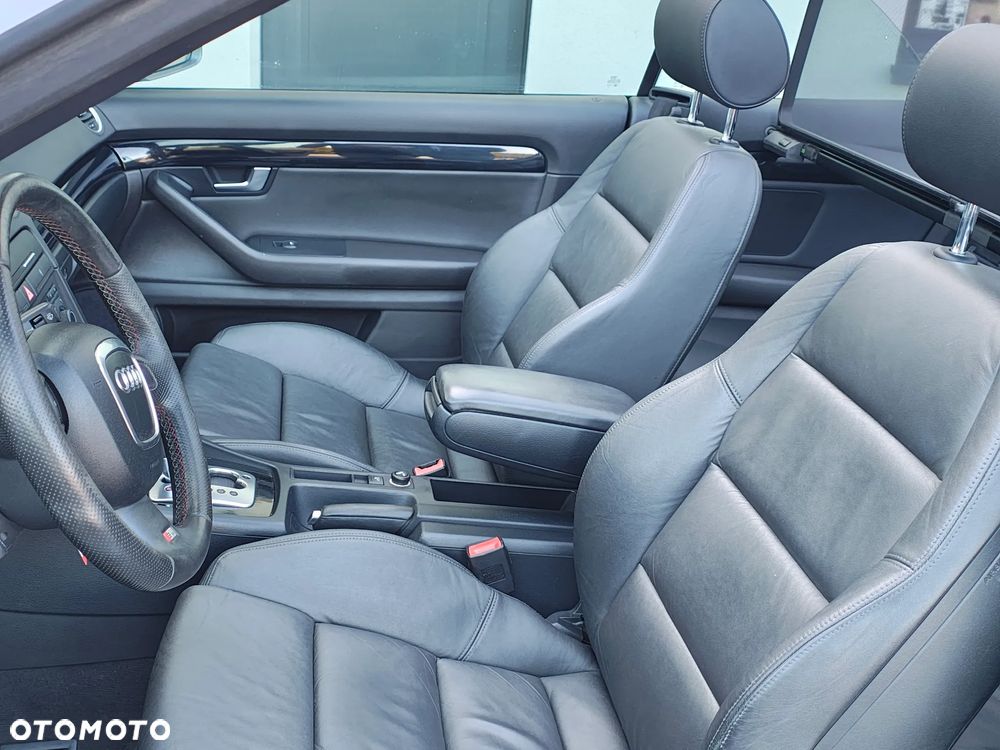 Audi A4 Cabrio 1.8 T multitronic - 28
