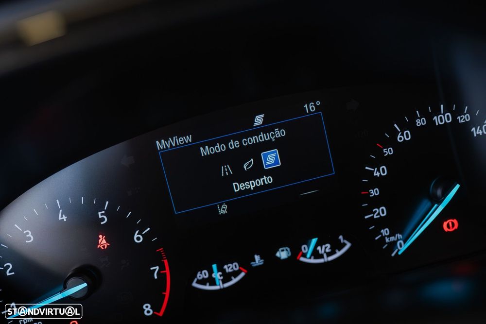 Ford Focus 1.0 EcoBoost ST-Line - 43