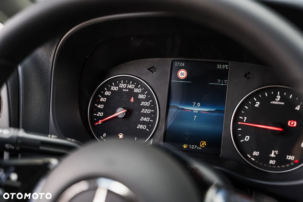 Mercedes-Benz Vito - 21