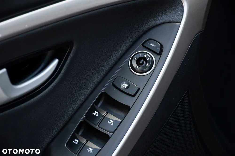 Hyundai i30 blue 1.6 CRDi Trend - 35