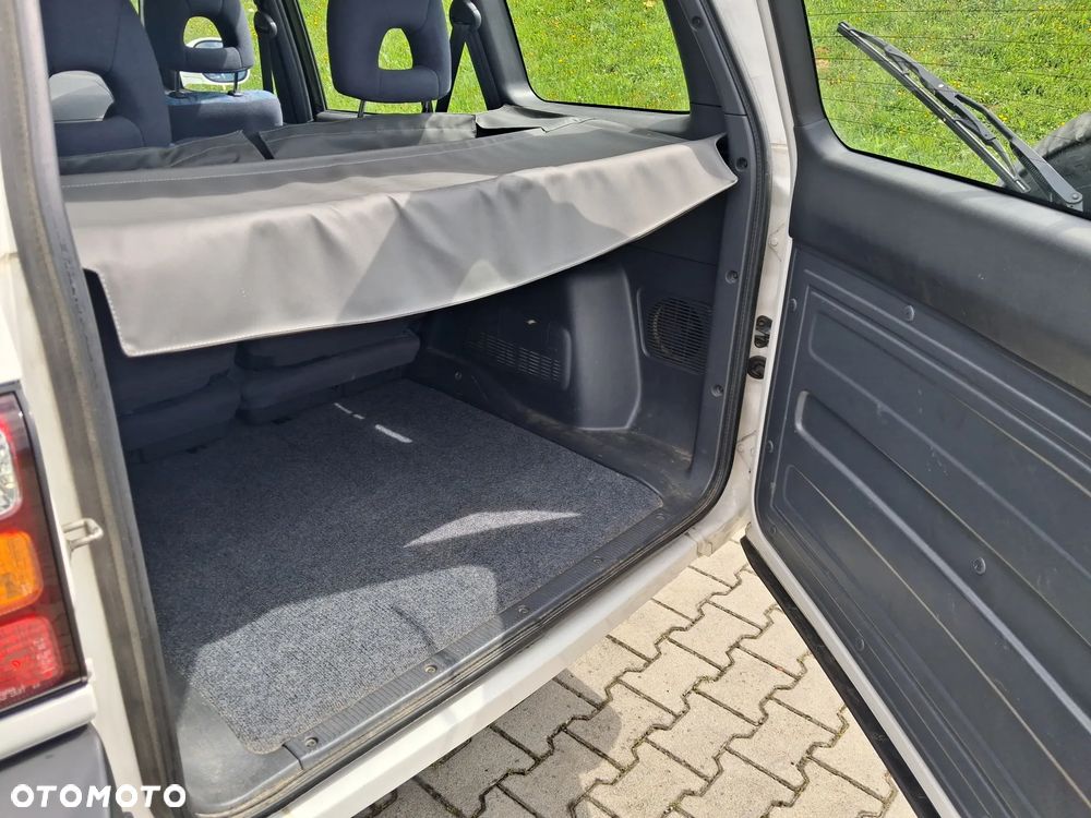 Toyota RAV4 2.0 GLi - 33