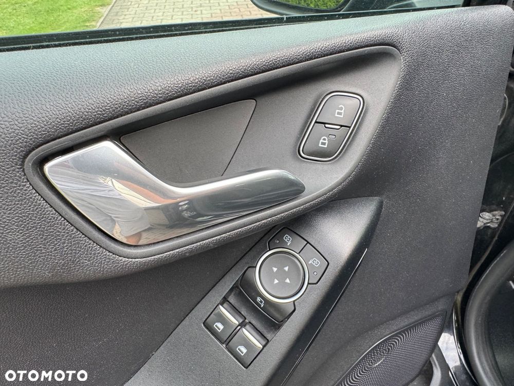 Ford Fiesta 1.1 S&S COOL&CONNECT - 30