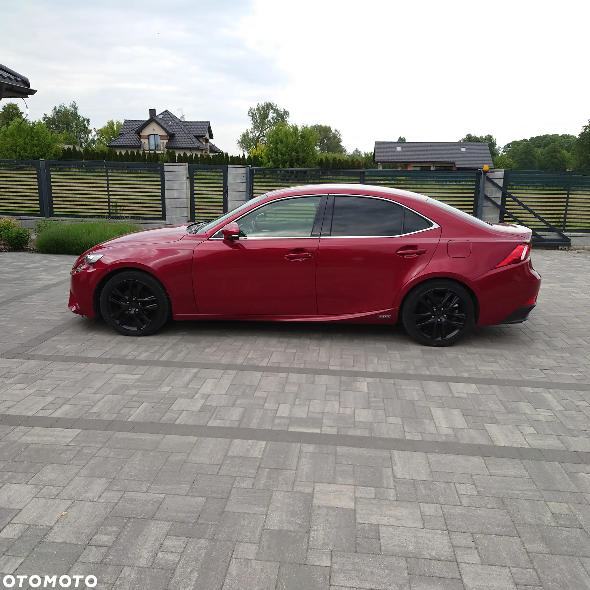 Lexus IS - 10