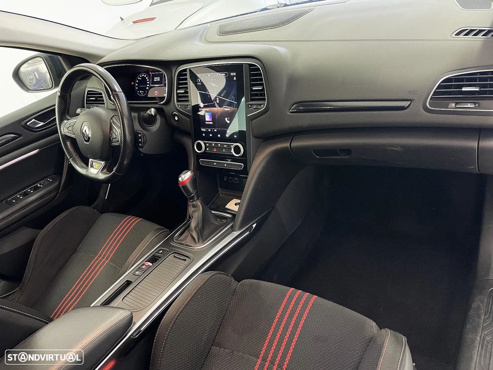 Renault Mégane Sport Tourer ver-1-5-blue-dci-r-s-line - 11