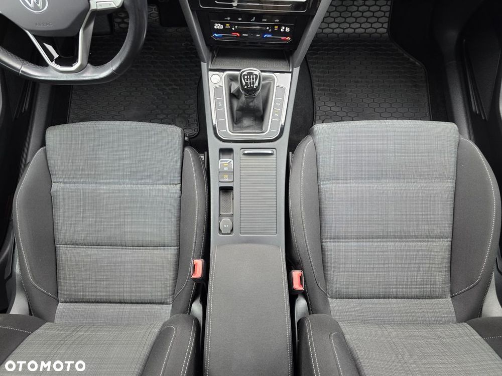 Volkswagen Passat 2022