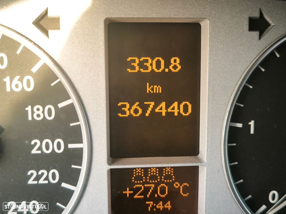 Mercedes-Benz B 180 CDI — fotografia 14