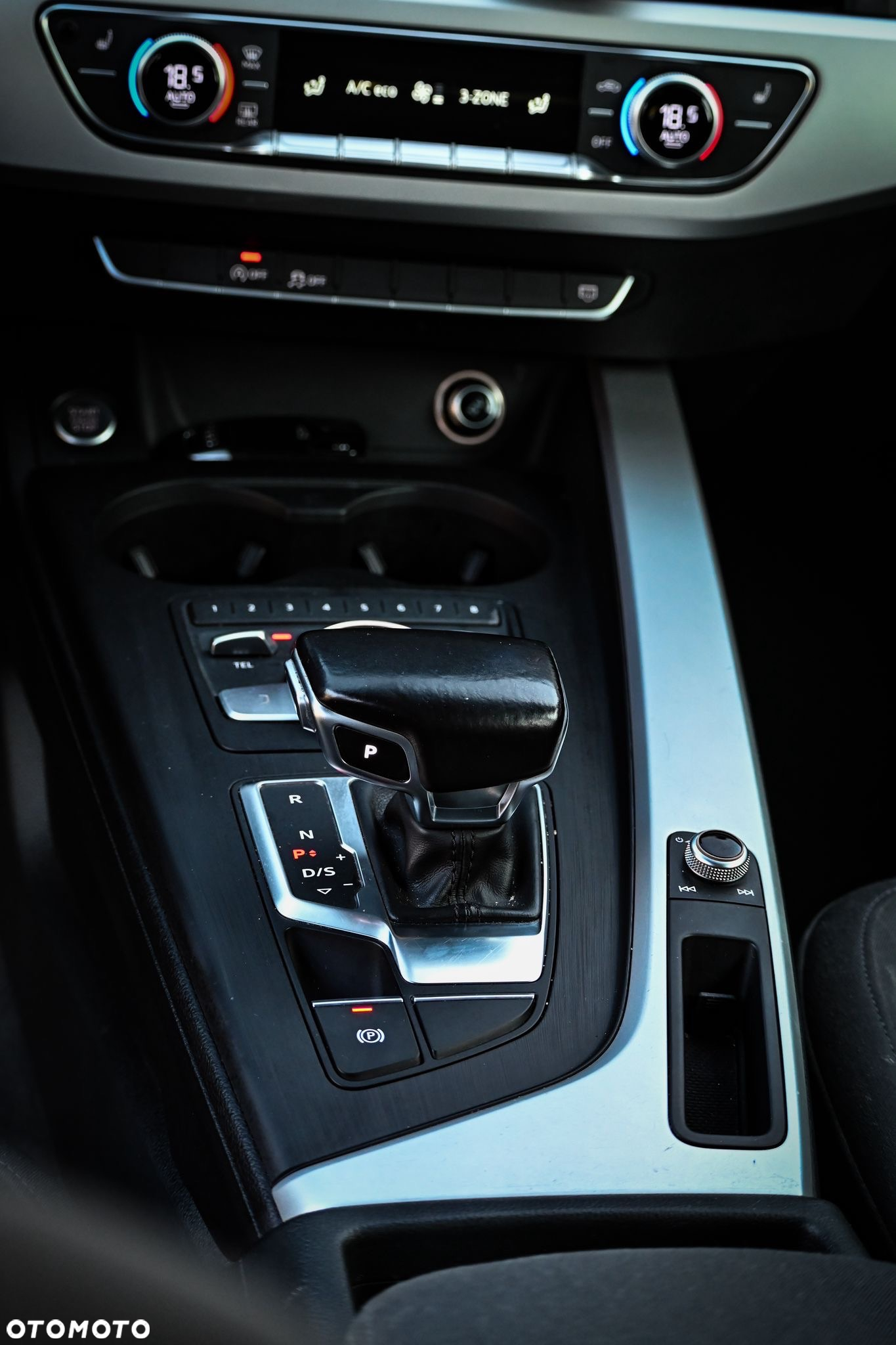 Audi A4 2.0 TDI S tronic - 12