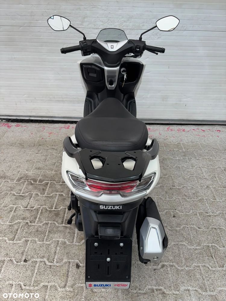 Suzuki Burgman - 31