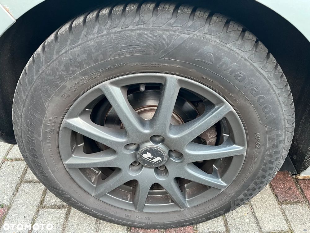 Volkswagen Golf 1.6 Team - 11