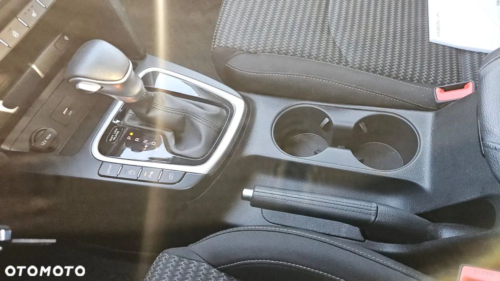 Kia Ceed 1.5 T-GDI Business Line DCT - 12