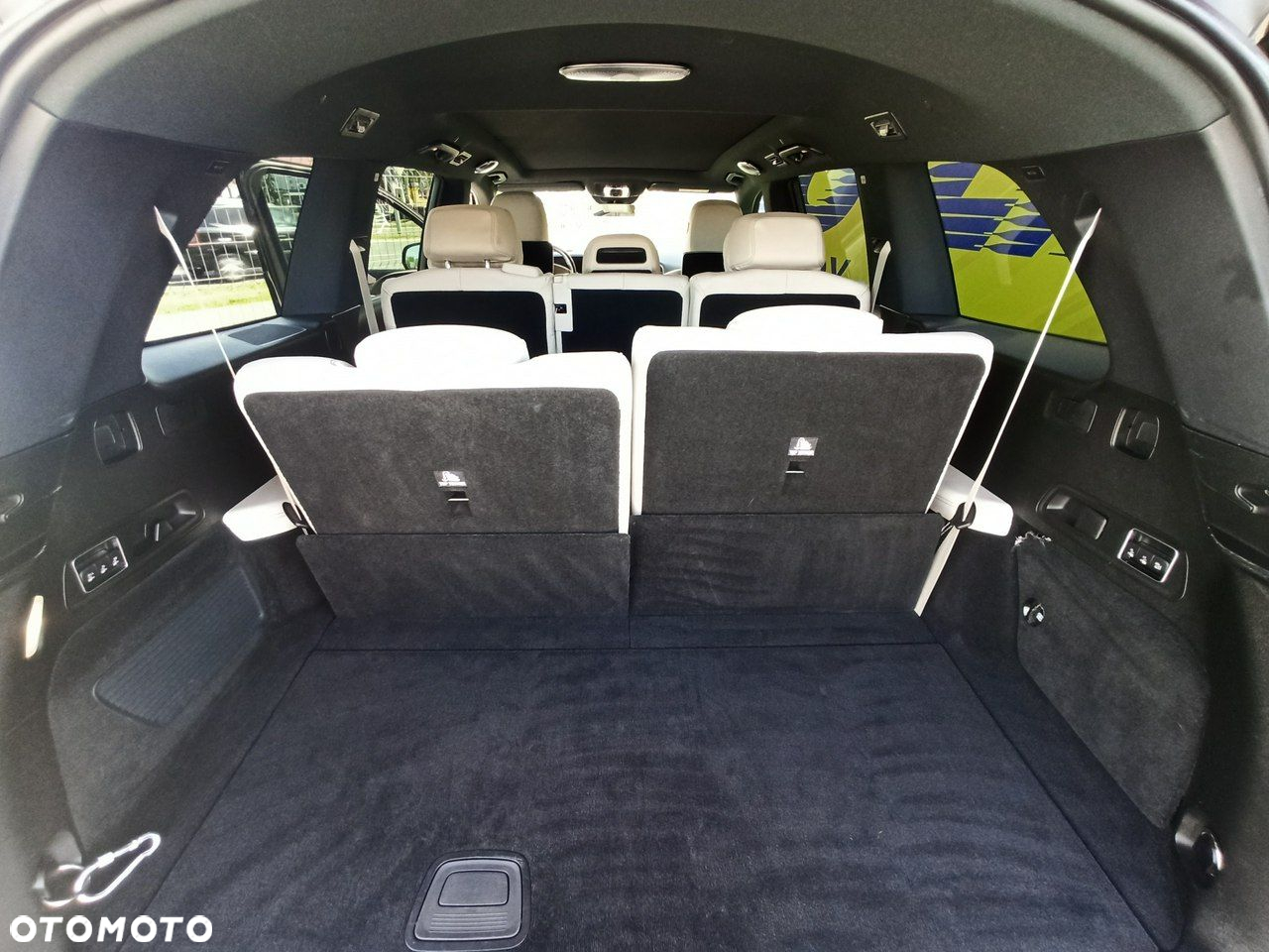 Mercedes-Benz GLS - 17
