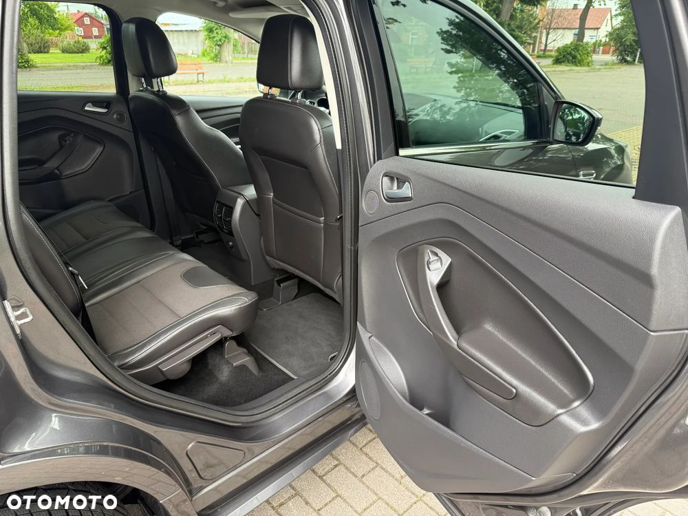 Ford Kuga 1.5 EcoBoost 4x4 Titanium - 24