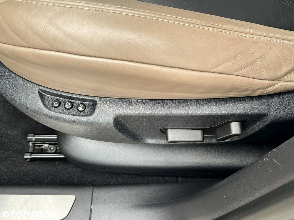 Citroën C4 Grand Picasso - 25