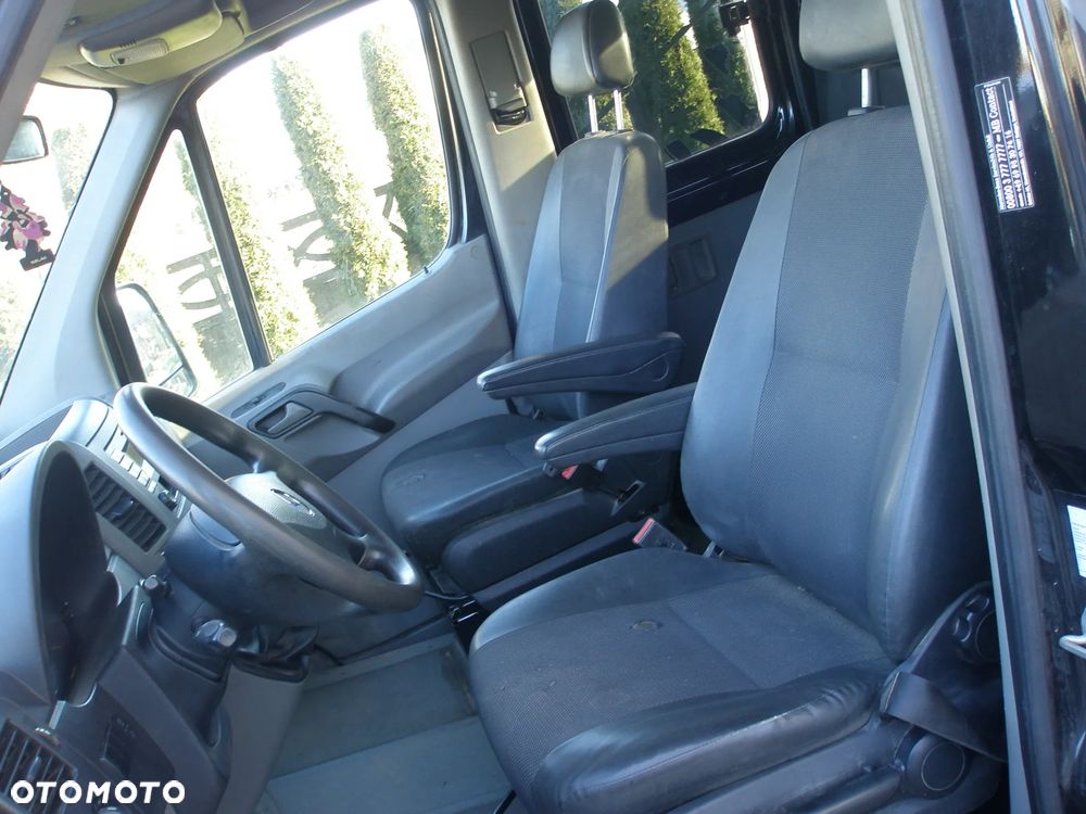 Mercedes-Benz Sprinter - 40