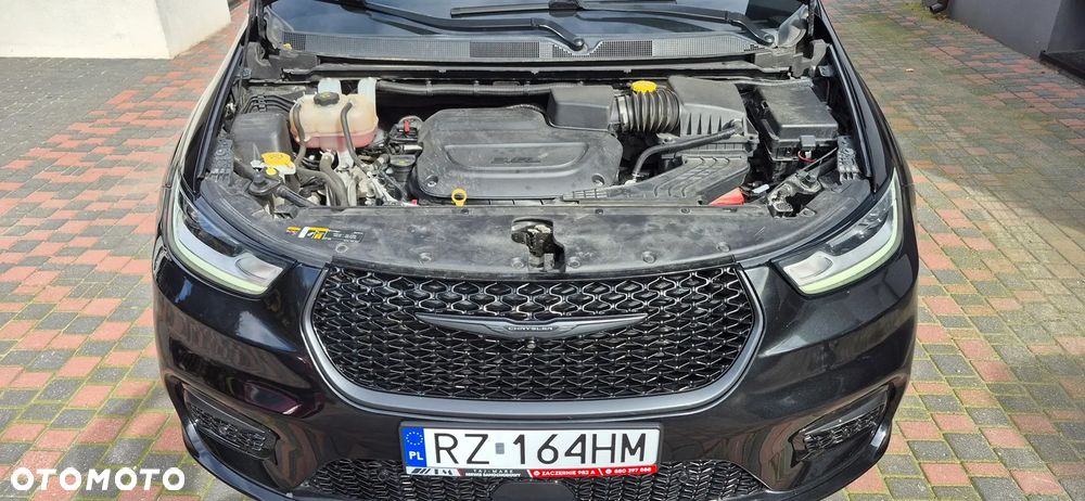 Chrysler Pacifica - 28