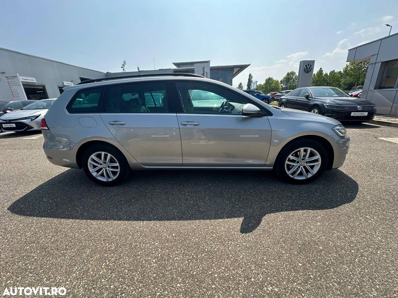 Volkswagen Golf 2.0 TDI DSG Comfortline - 4