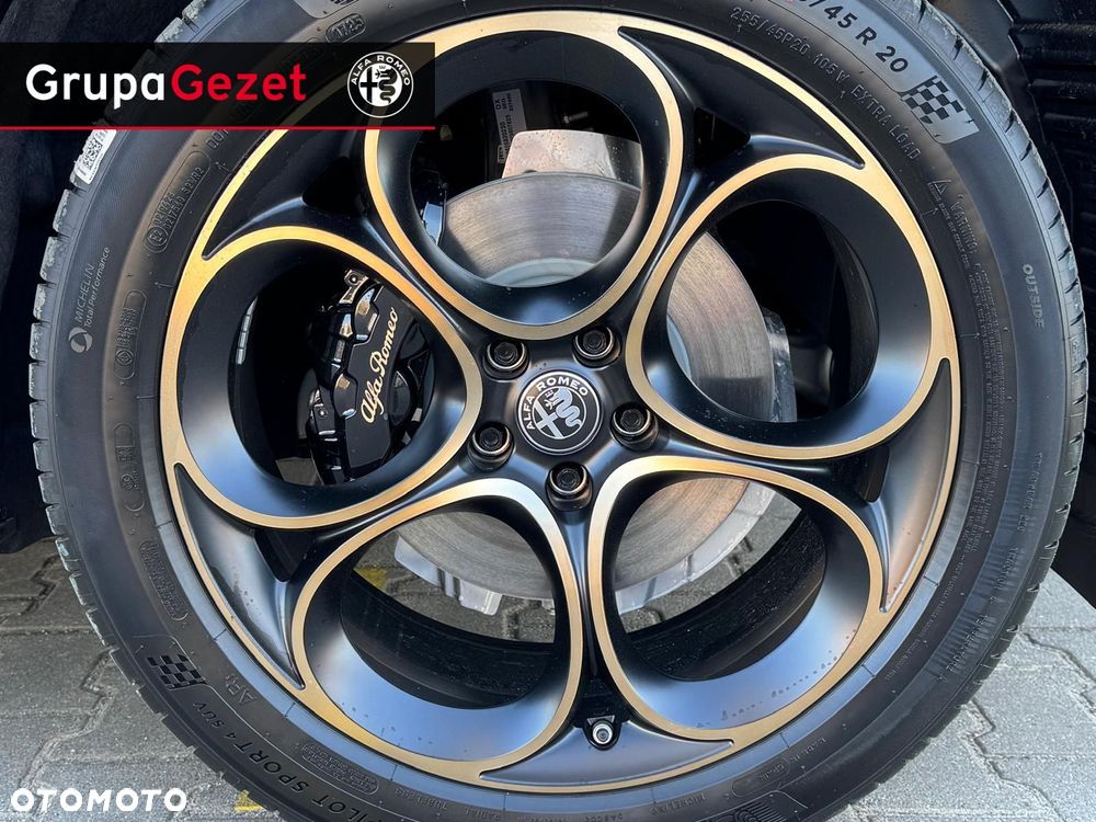 Alfa Romeo Stelvio - 23