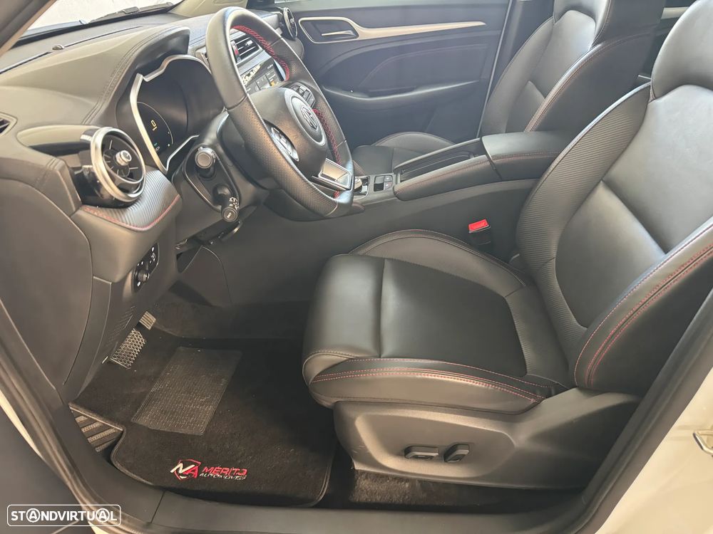 MG ZS Standard Luxury - 12