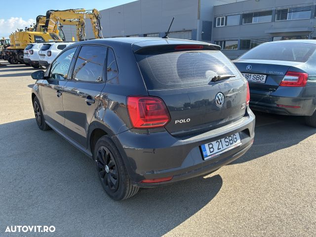 Volkswagen Polo 1.4 TDI CR Comfortline - 3