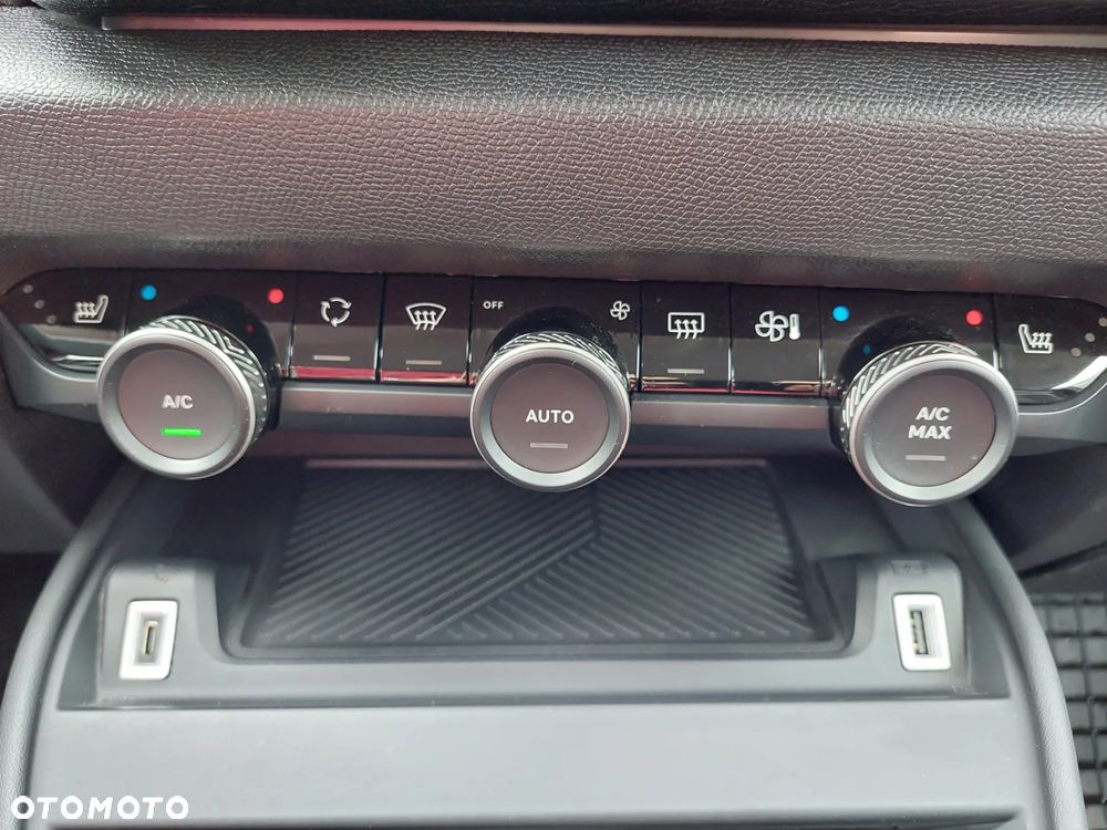 Citroën C4 1.2 PureTech Shine S&S - 26