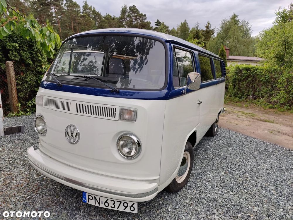 Volkswagen Transporter - 1