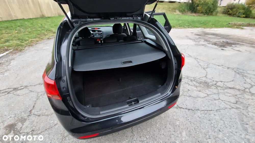 Kia Ceed 1.6 GDI Platinum Edition - 23