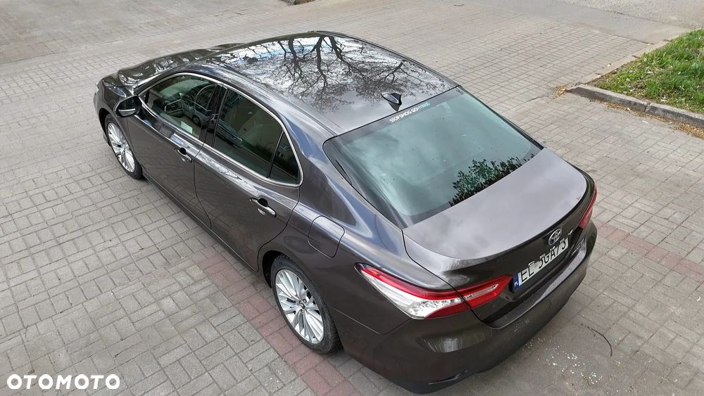 Toyota Camry 2.5 Hybrid Executive CVT - 23