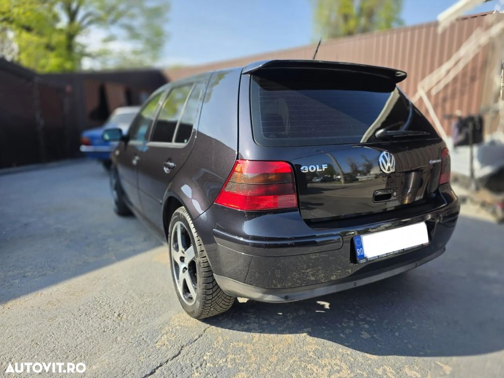 Volkswagen Golf 1.9TDI 4Motion Highline - 1