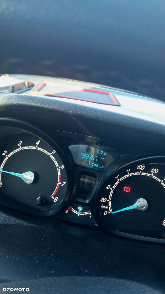 Ford Tourneo Courier 1.0 EcoBoost Titanium - 10