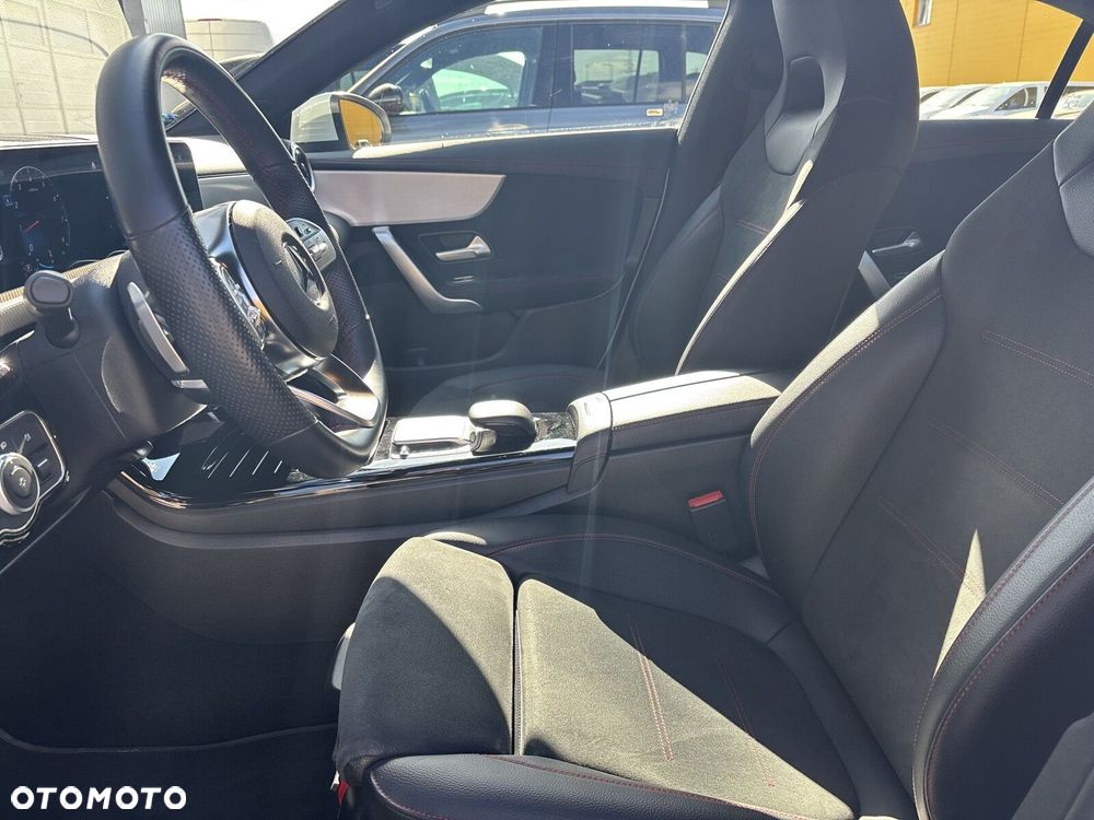 Mercedes-Benz CLA - 17