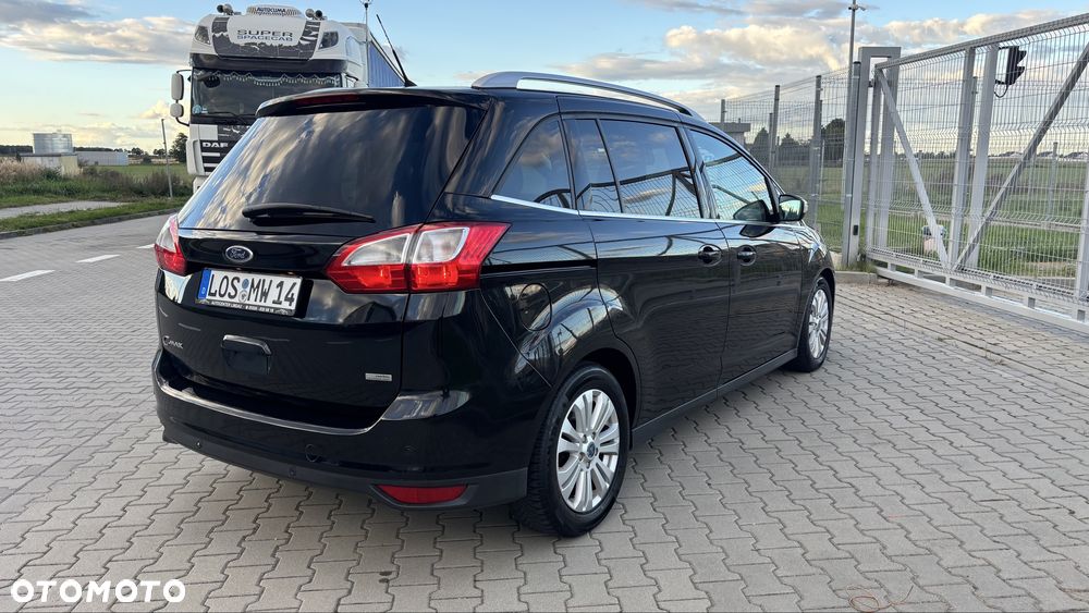 Ford Grand C-MAX - 11