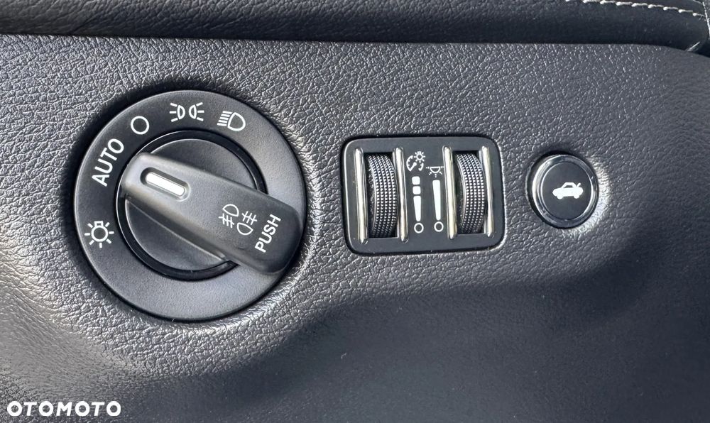 Lancia Thema 3.6 Executive AWD - 20