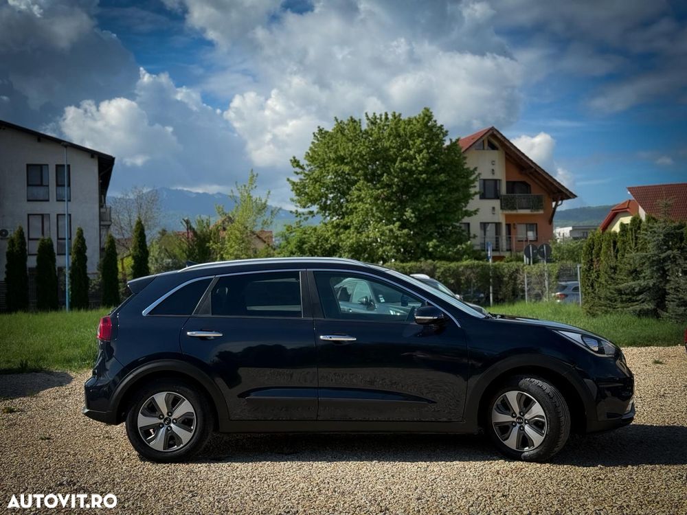 Kia Niro 1.6 GDI HEV 2WD OPF Aut. Edition 7 - 3