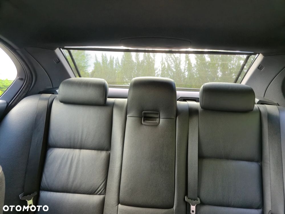 BMW Seria 5 520d - 13